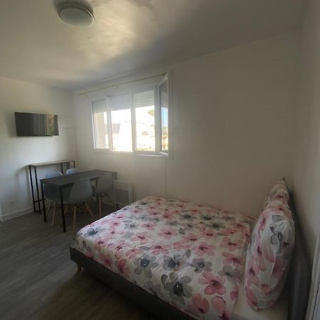Bagmati Home Palaiseau Esterno foto